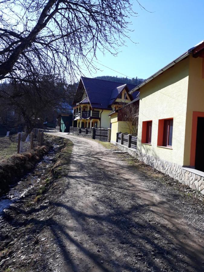 Karisma Kriss Hotel Сучевица Екстериор снимка
